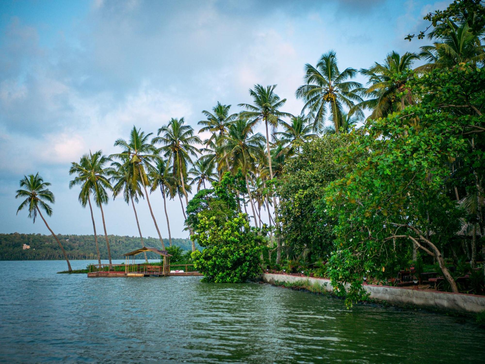 Vishram Village Varkala Exteriör bild